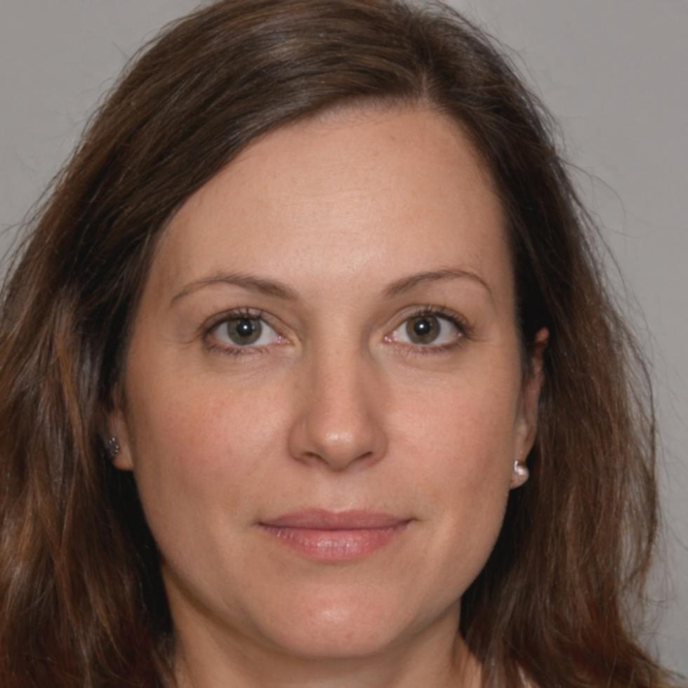 Elena Hartmann, Geschäftsführerin